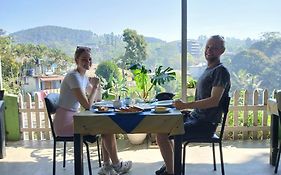 Green Peak - Mountain View Hotel & Restaurant